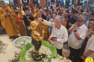 Lãnh đạo VACHE tham dự Đại Lễ Phật đản (Phật lịch 2568 - Vesak 2024) tại Chùa Yên Phú