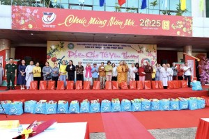 Vũng Tàu: “Phiên chợ Tết yêu thương” - đem yêu thương đến người khuyết tật, người nghèo